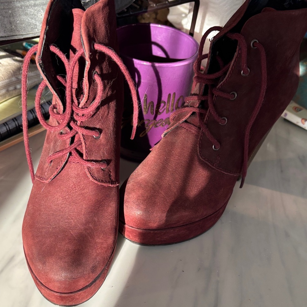 Steve Madden Women's Burgundy Leather Lace-Up Ankle Boots sz 8